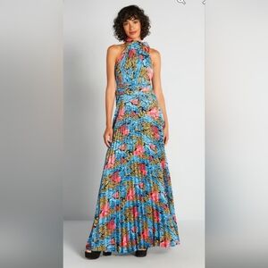 FOREVER UNIQUE Brighter Than the Sun Maxi Dress In Blue Floral. Size 10 NWT